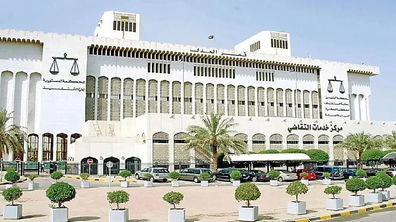 السجن 7 سنوات وغرامة 473 ألف دينار لمتهمين بتزوير الجنسية الكويتية