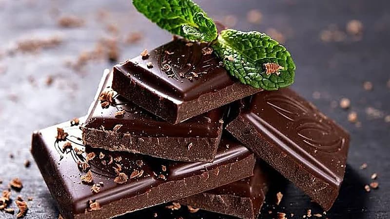 7 فوائد مذهلة للشوكولاتة الداكنة