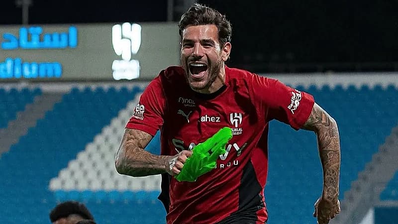 عقوبة انضباطية توقف ثيو عن مواجهة الرياض