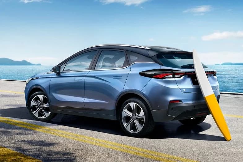 مواصفات وأسعار جيلي جيومتري C الكهربائية.. صور