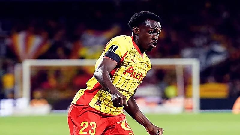 سعود عبدالحميد: أجمل ذكرى الوصول مع الاتحاد .. فيديو