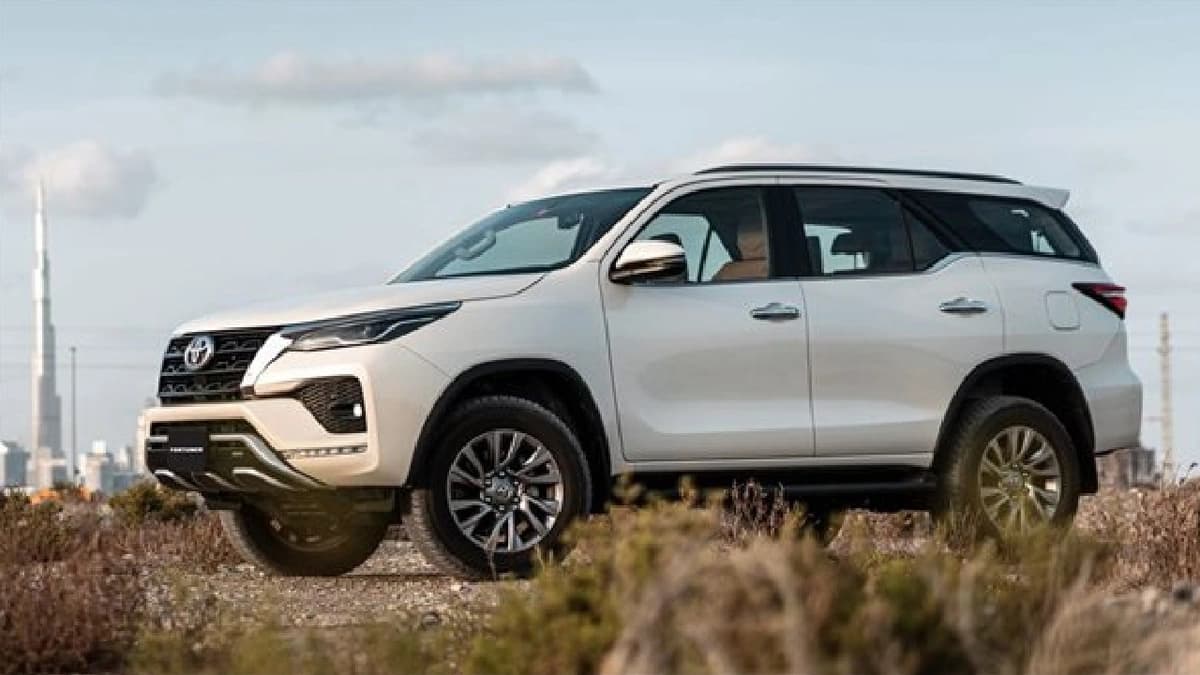 سعر ومواصفات تويوتا فورتشنر 2025