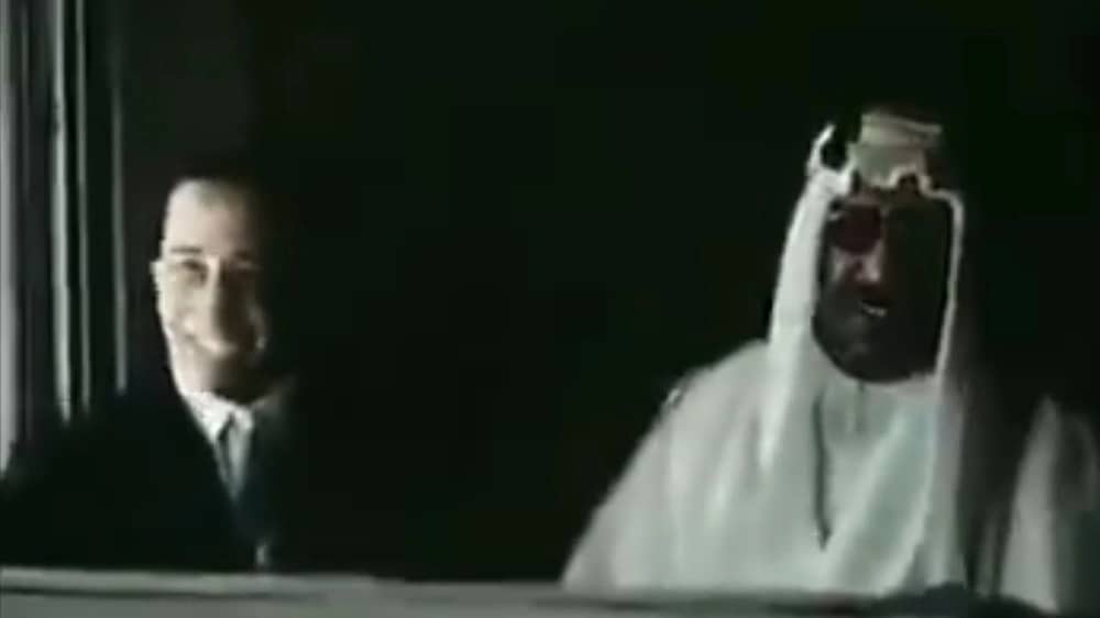 لقطات نادرة لاستقبال الملك سعود لملك العراق في الظهران قبل 70 عامًا .. فيديو