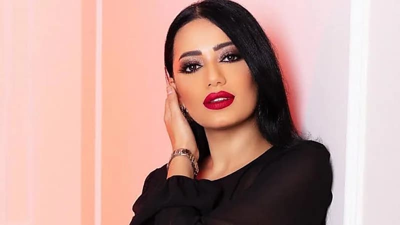 بالفيديو.. رحمة رياض تكشف سبب سقوطها المفاجئ في مهرجان "موريكس دور"