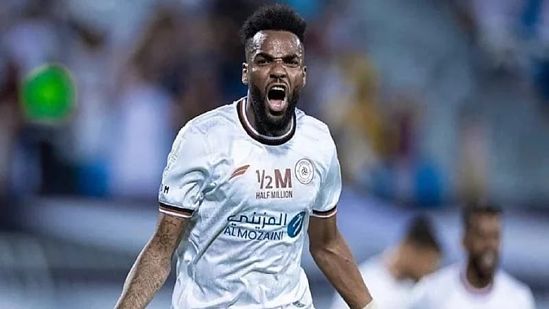 العربي القطري يشكو الشباب بسبب الجابوني