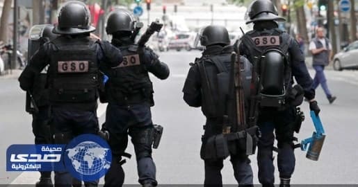 شخص يهاجم سيدتين بمطرقة في فرنسا