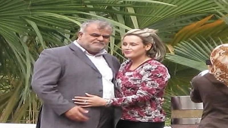 وزير بحكومة الملالي يورط نفسه بعد نشر صور لزوجته بدون حجاب