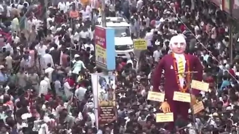 مظاهرات غاضبة في الهند ضد ترامب بعد فرض رسوم جمركية 50% .. فيديو