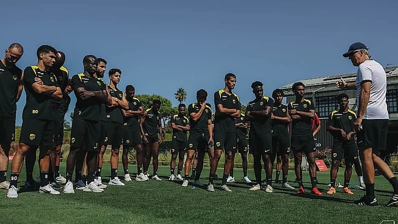 بلان يختبر لياقة خماسي الاتحاد قبل مواجهة فولهام