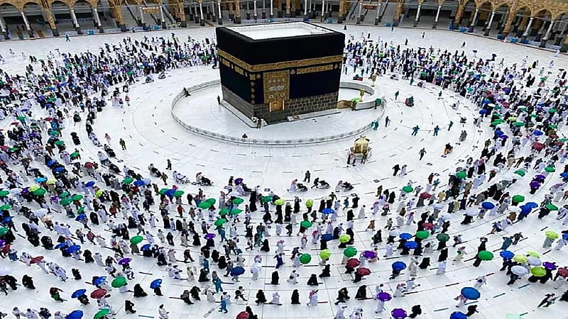 بالصور .. لقطات توثق نجاح " قوات أمن الحج " في تنظيم الحشود بطواف الوداع