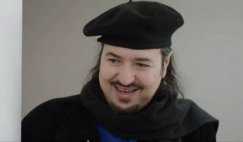 نجل خالد سامي يثير قلق الجمهور بشأن صحة والده بعد توقف قلبه