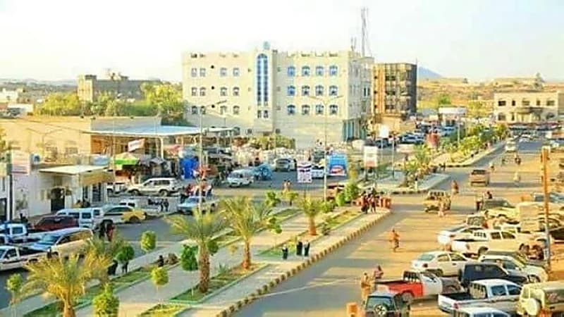 إصابة 7 مدنيين بشظايا صاروخ باليستي أطلقته مليشيا الحوثي على مأرب